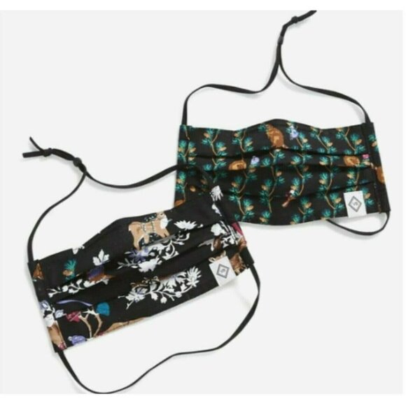 Vera Bradley Accessories - 💰3/$25 Vera Bradley 2-Pack Pleated Cloth Face Masks Merry Mischief  Cotton NEW